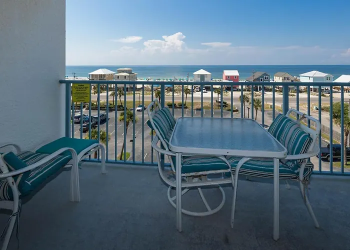 Apartment Surf & Racquet 603a